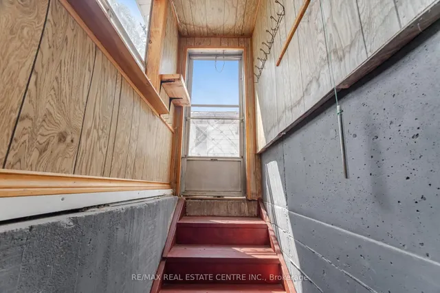 Additional image 42 of 19 Seneca Dr