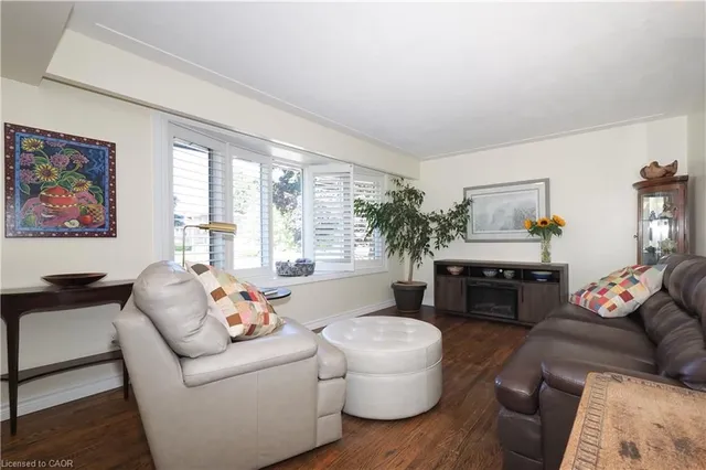 Additional image 10 of 20 Gay Cres