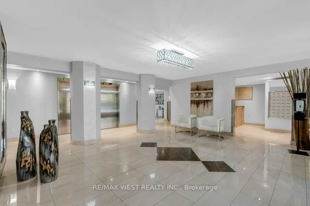 Additional image 25 of 2 Glamorgan Ave Unit 203