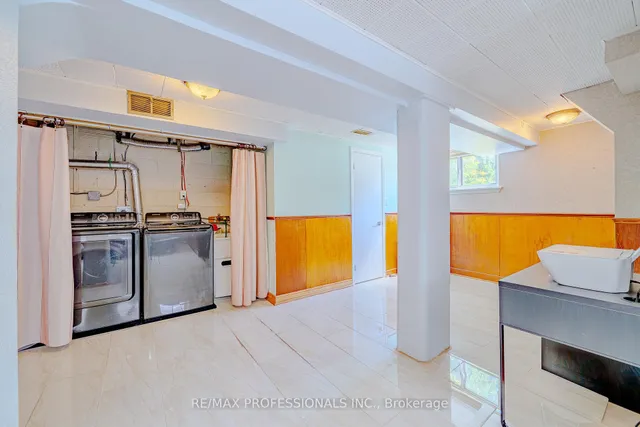 Additional image 31 of 72 Painted Post Dr