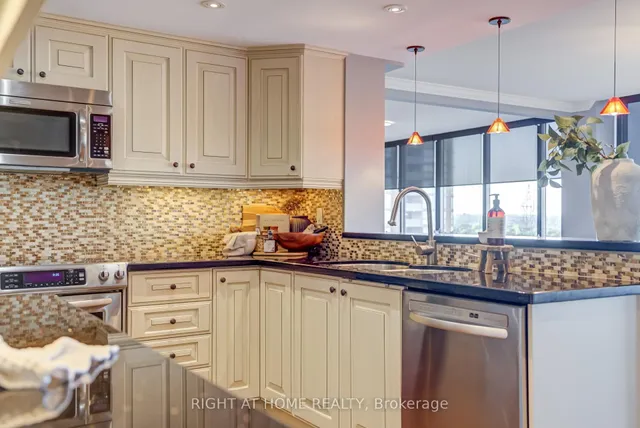 Additional image 16 of 65 Skymark Dr Unit 707