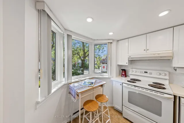 Additional image 4 of 574 Wellington St Unit 618