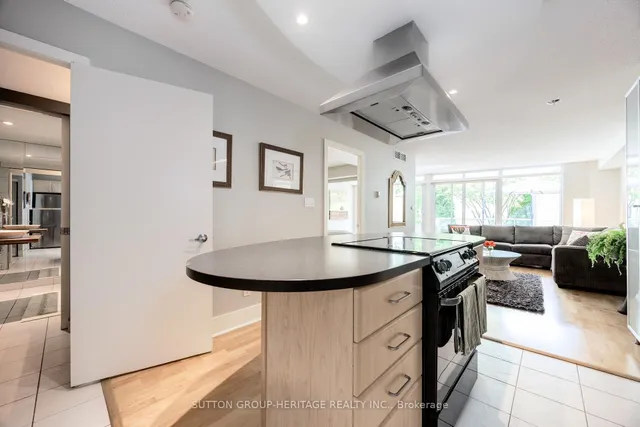 Additional image 11 of 550 Queens Quay Unit 126