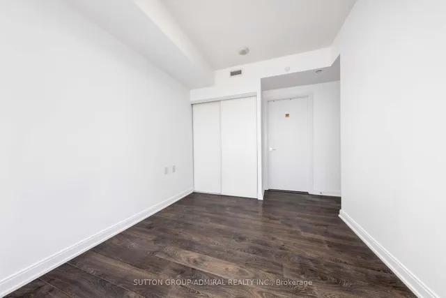 Additional image 14 of 42 Charles St Unit 4403