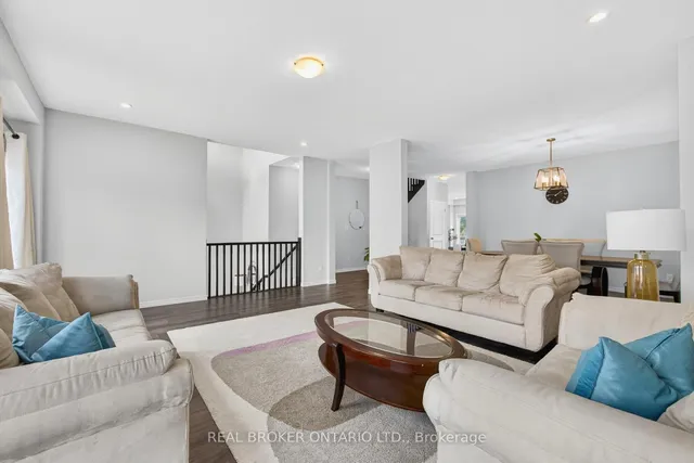 Additional image 8 of 326 Moorlands Cres