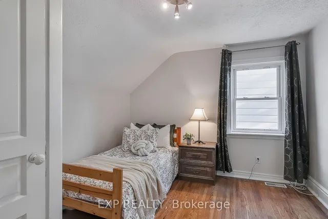 Additional image 16 of 30 Troy St