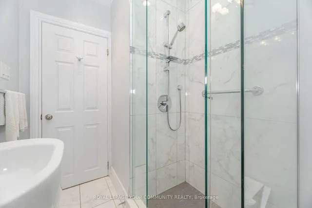 Additional image 28 of 185 Dunraven Dr