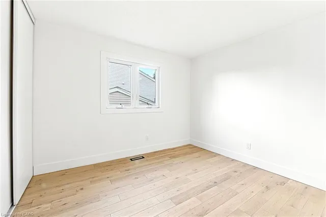 Additional image 24 of 40 Highview Dr