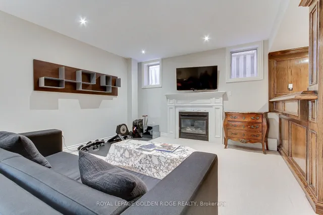 Additional image 27 of 99 Bannockburn Ave