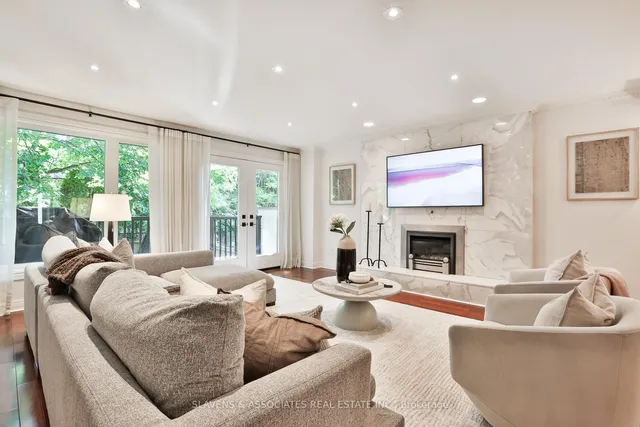 Additional image 10 of 1021 Spadina Rd