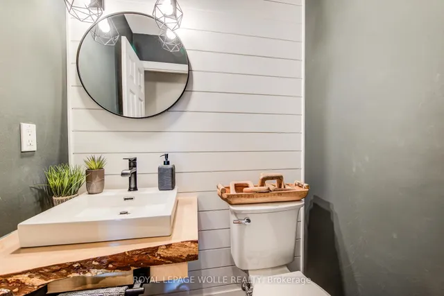 Additional image 5 of 33 Tinatawa Crt