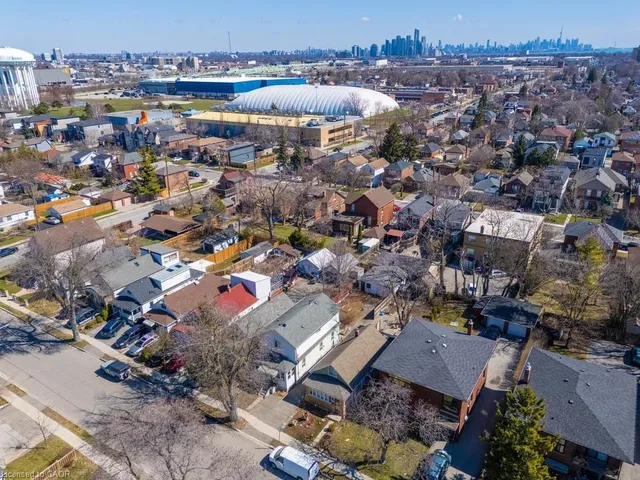 Additional image 48 of 39 Twenty Fourth St