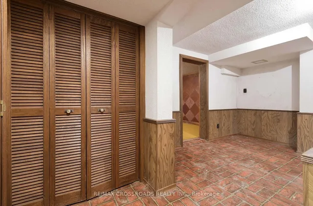 Additional image 27 of 11 Faircroft Blvd