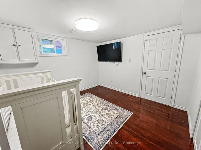 Additional image 31 of 46 Ronway Cres