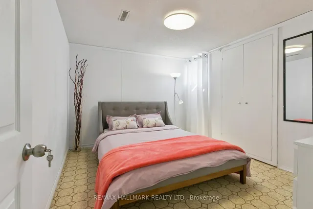 Additional image 37 of 13 Fonthill Pl