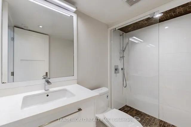 Additional image 38 of 122 Parkview Ave