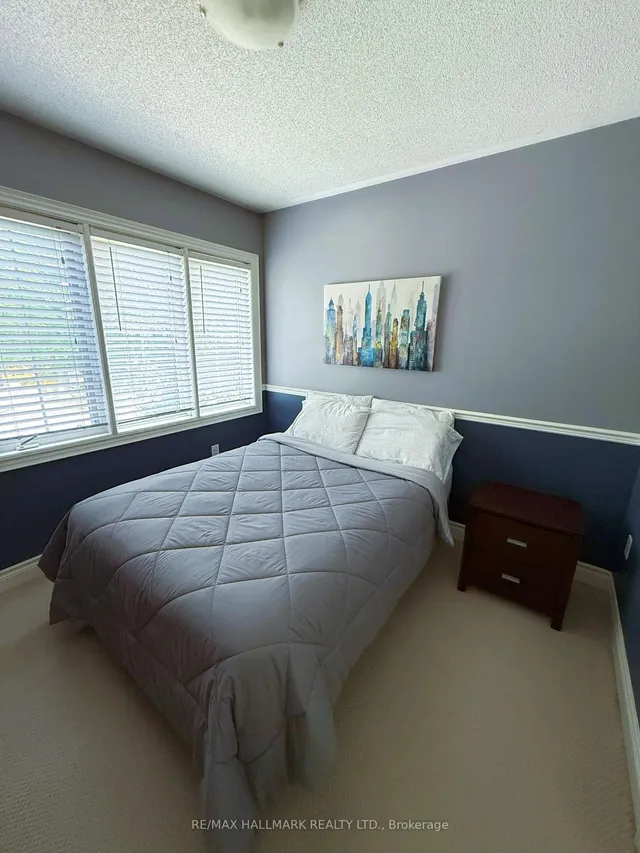 Additional image 20 of 215 Queenslea Ave