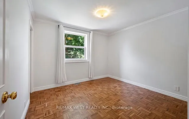 Additional image 14 of 6 Robindale Ave