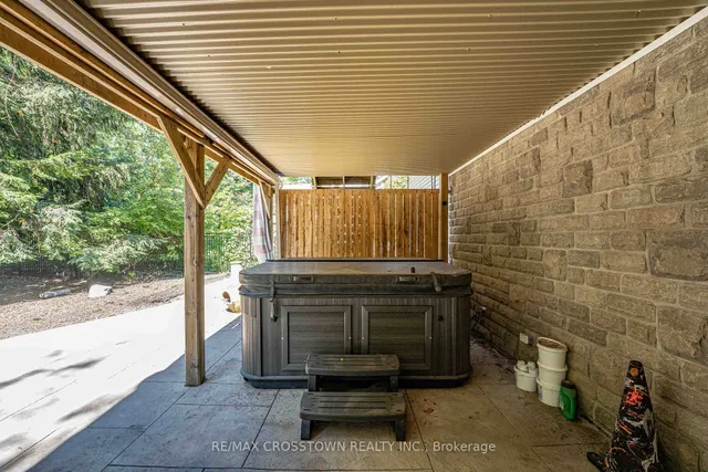 Additional image 28 of 50 Chine Dr