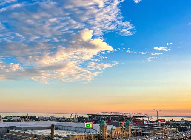 Additional image 21 of 55 East Liberty St Unit 1210