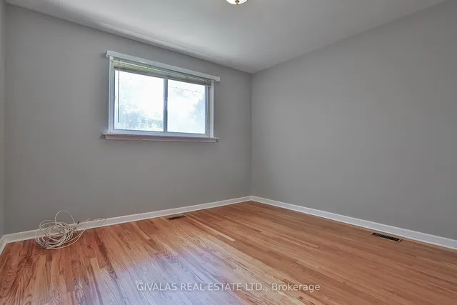 Additional image 16 of 63 Alpaca Dr