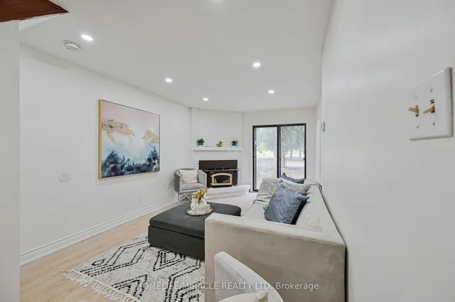 Additional image 8 of 32 Woodsview Ave