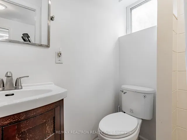 Additional image 21 of 4 Chater Crt