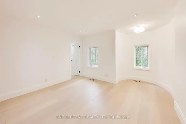 Additional image 24 of 23 Mitchell Ave