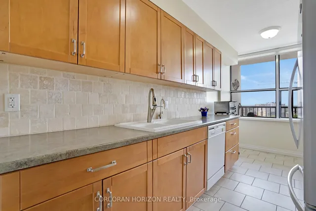 Additional image 13 of 81 Church St Unit 1104