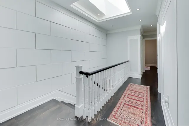 Additional image 23 of 409 Deloraine Ave