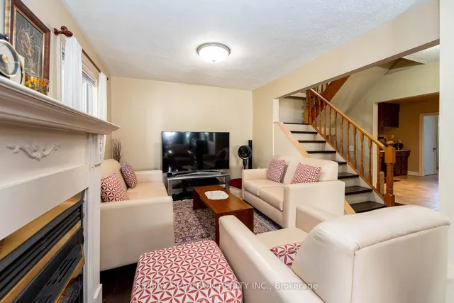 Additional image 12 of 663 Woburn Ave