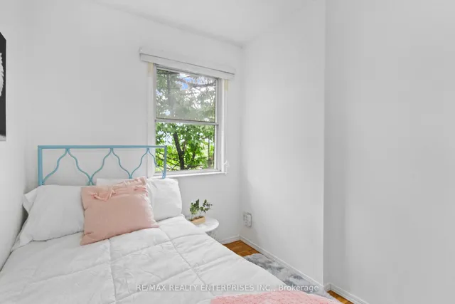 Additional image 17 of 11 Humber Hill Ave