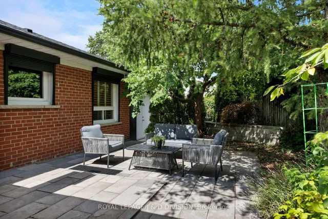 Additional image 45 of 27 Paramount Crt