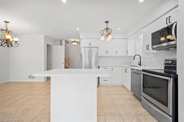 Additional image 8 of 51 Peach Blossom Cres