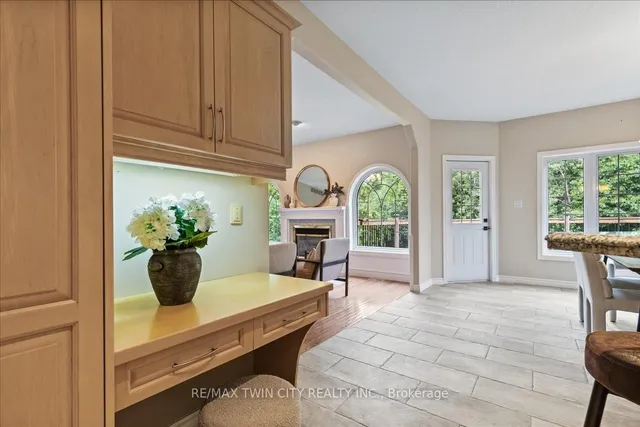 Additional image 17 of 122 Briarmeadow Pl