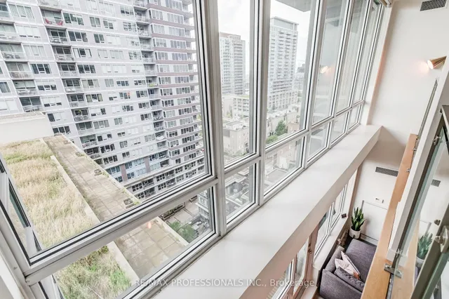 Additional image 41 of 55 East Liberty St Unit 1210