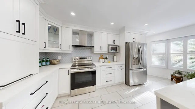 Additional image 9 of 26 Holmbush Cres