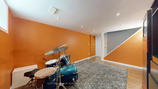 Additional image 26 of 78 Goulding Ave