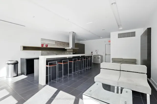 Additional image 38 of 110 Charles St Unit 4207