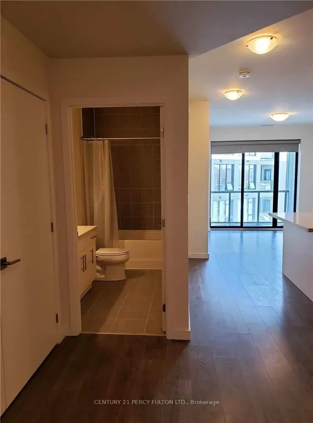 Additional image 3 of 690 King St Unit 617