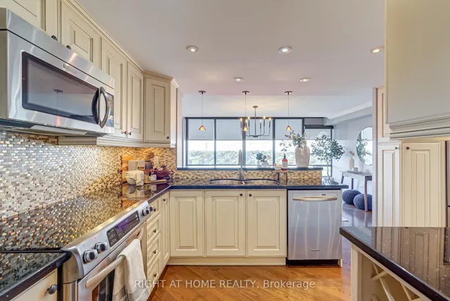 Additional image 18 of 65 Skymark Dr Unit 707