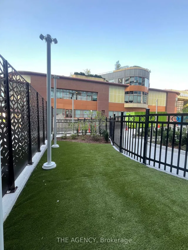 Additional image 19 of 1100 Sheppard Ave Unit 215