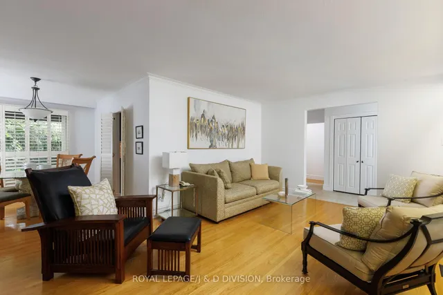 Additional image 6 of 27 Paramount Crt