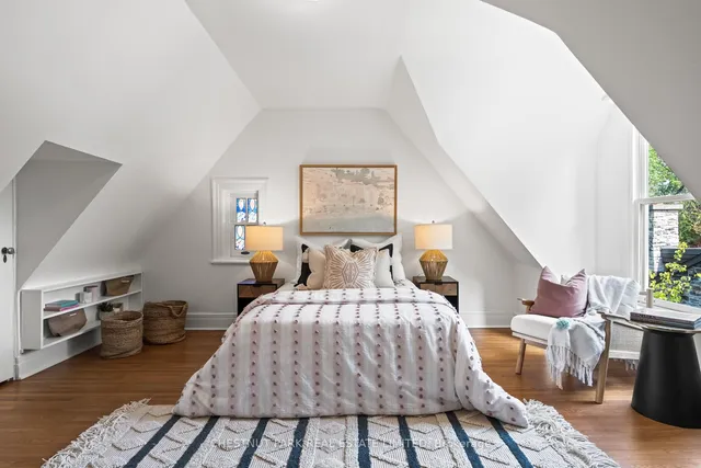 Additional image 42 of 49 Roxborough St