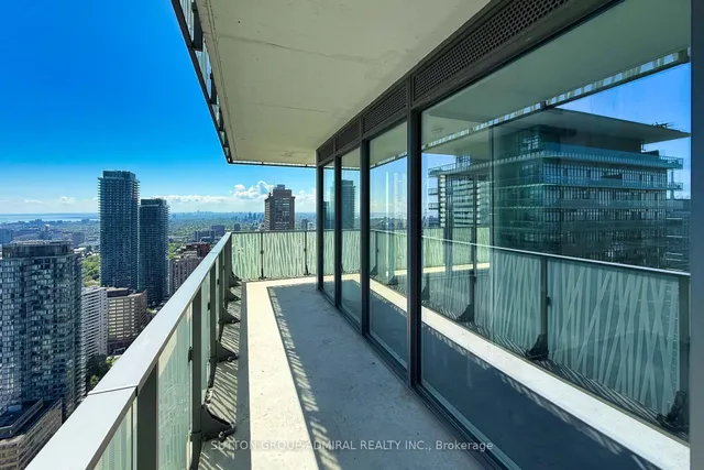 Additional image 32 of 42 Charles St Unit 4403