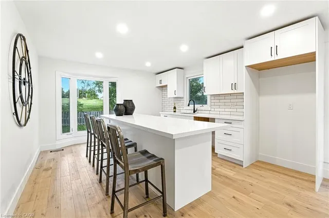 Additional image 15 of 40 Highview Dr