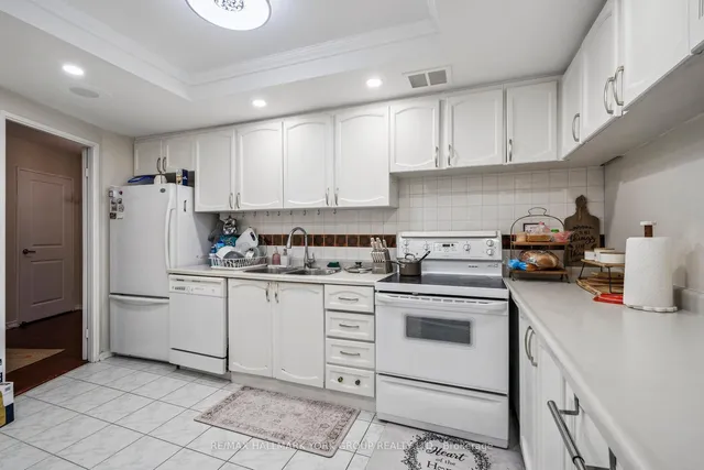 Additional image 8 of 3303 Don Mills Rd Unit 107