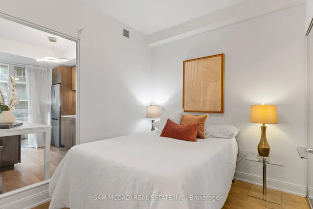 Additional image 9 of 65 Annie Craig Dr Unit 1405