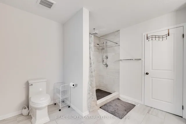 Additional image 21 of 326 Moorlands Cres