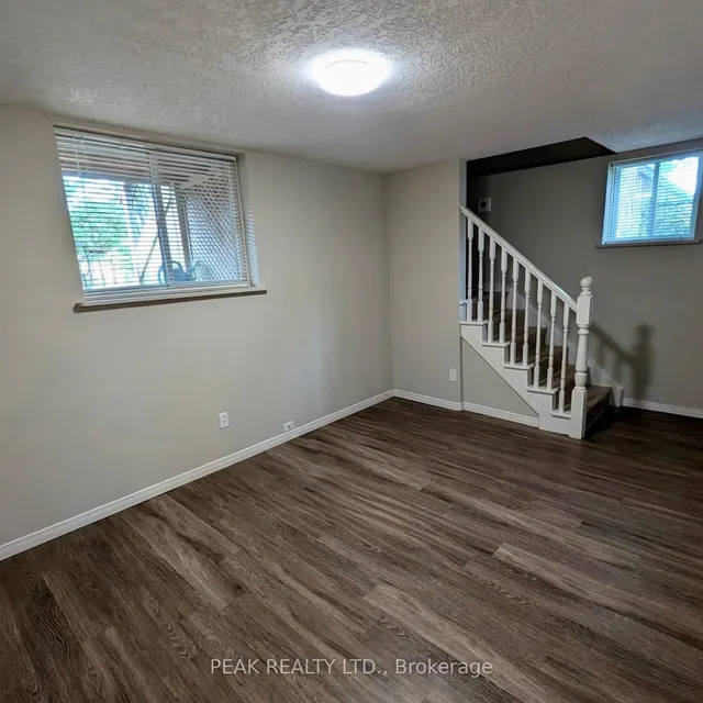 Additional image 30 of 9 Macville Ave